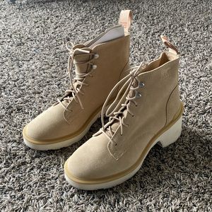 SOREL Hi-Line heel lace ceramic, chalk